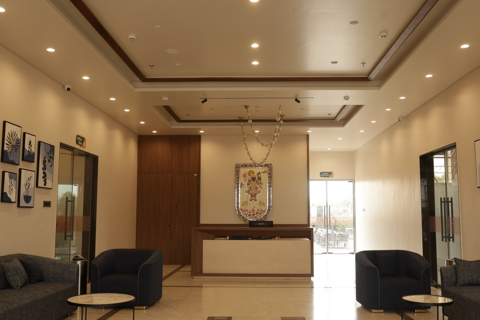 Corner Suite